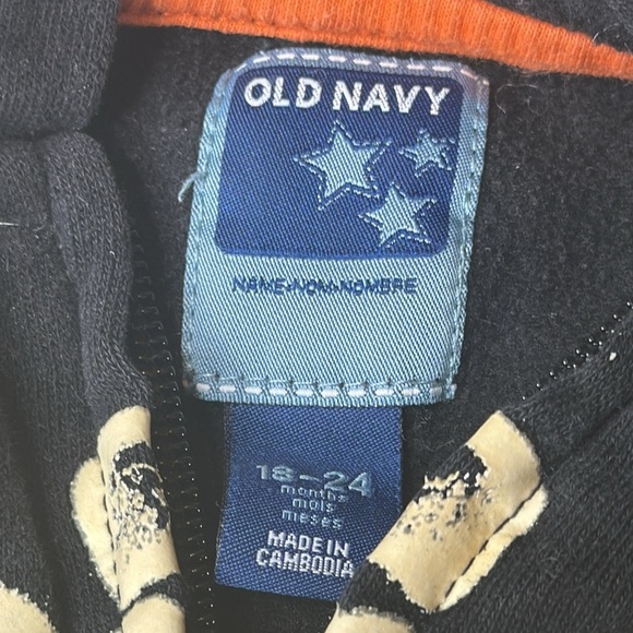 18/24m Old Navy skeleton hoodie in excellent condition - Picture 4 of 7